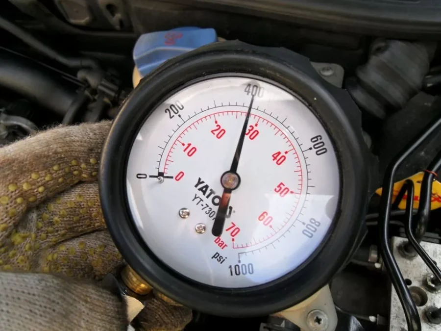 Qual deve ser a pressão do óleo no motor