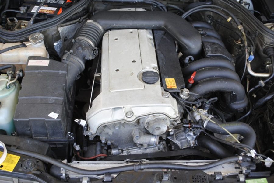 Motor Mercedes-Benz M104 E30 3.0