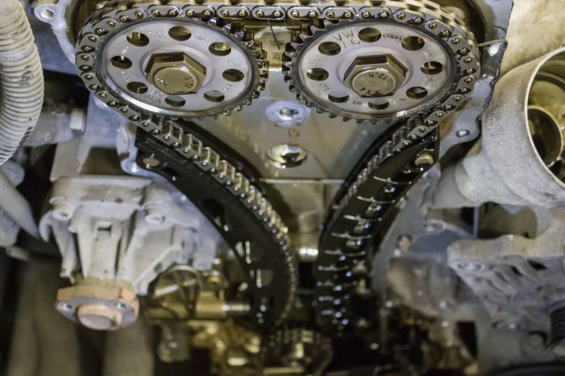 Porque é que um motor de combustão interna a gasolina funciona como um motor a gasóleo