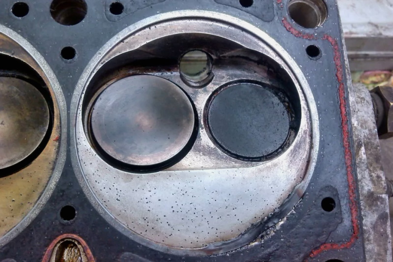 Porque é que um motor de combustão interna a gasolina funciona como um motor a gasóleo