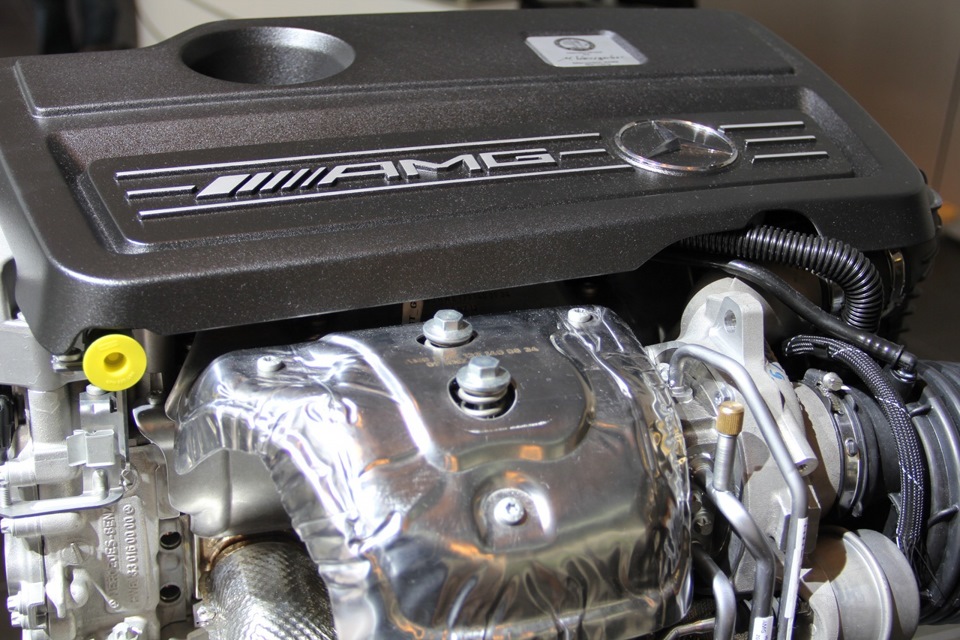 Motor Mercedes M133 2.0